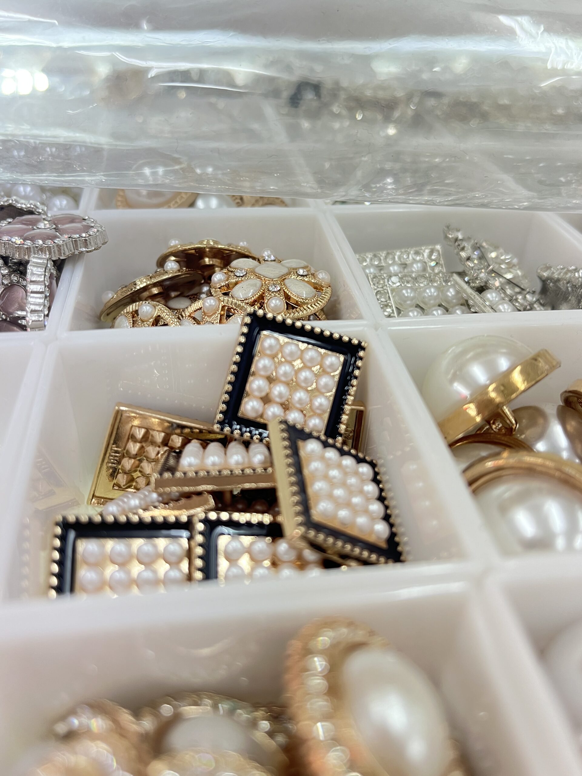 sourcing garment accessories